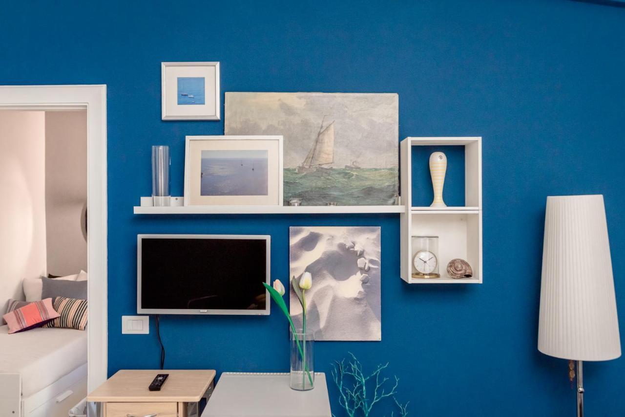 Suite Contemporanea Tra Le Vie Storiche โมเนเลีย ภายนอก รูปภาพ