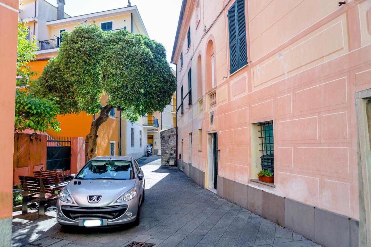 Suite Contemporanea Tra Le Vie Storiche โมเนเลีย ภายนอก รูปภาพ