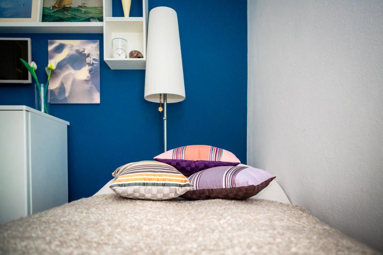 Suite Contemporanea Tra Le Vie Storiche โมเนเลีย ภายนอก รูปภาพ